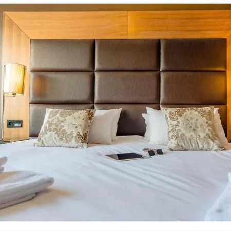 Ibiza - Hammam - Jacuzzis - Piscine Chauffée 3*