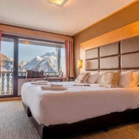 Hotel Le Cocon Des 2 Alpes, Spa, Jacuzzi, Piscine Chauffee