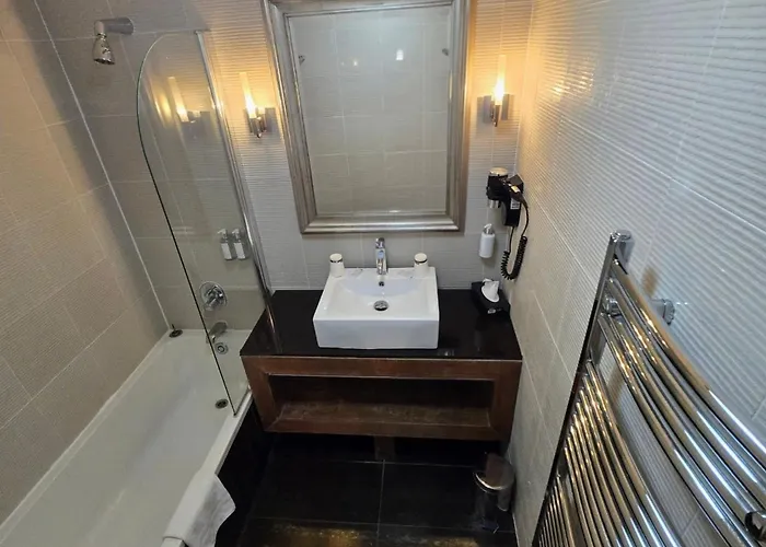 Hotel Ibiza - Hammam - Jacuzzis - Piscine Chauffee